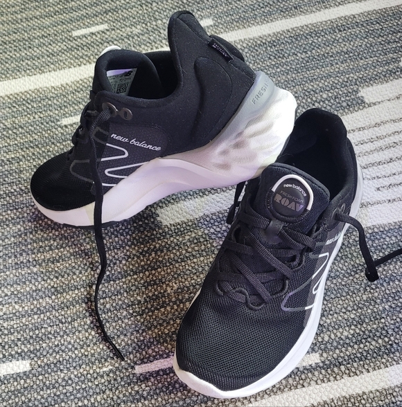 New Balance Shoes - New Balance Black and White Women's Running Sneakers Size 5